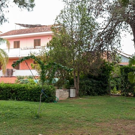 Family Friendly House Apartment Лече Екстериор снимка
