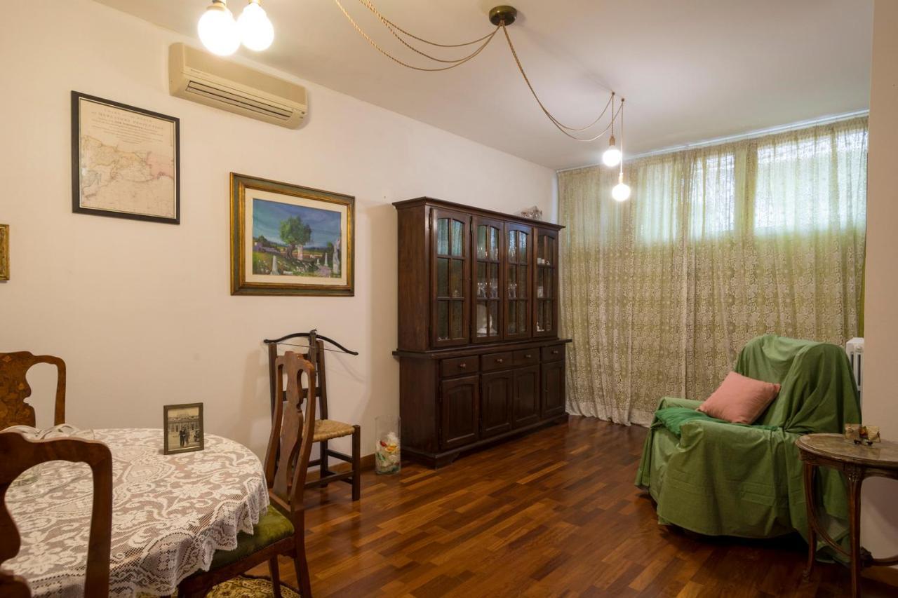 Family Friendly House Apartment Лече Екстериор снимка