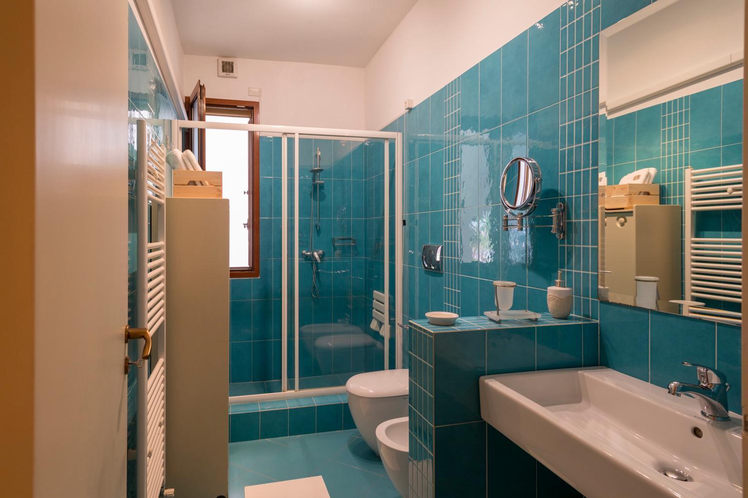 Family Friendly House Apartment Лече Екстериор снимка
